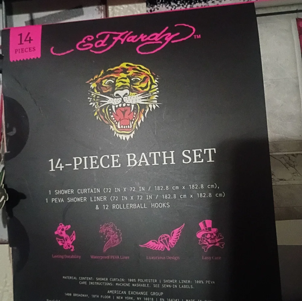 NWT Ed hardy Shower Set